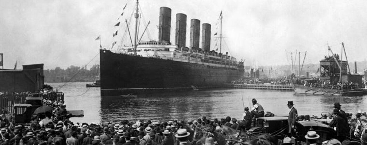 El Titanic en 31 fotos: su naufragio, su deterioro en el fondo del océano y los objetos recuperados