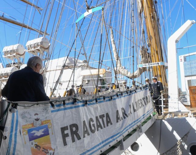 Fragata Libertad: Taiana dio la orden de zarpada del 50° viaje de instrucción del emblemático buque escuela