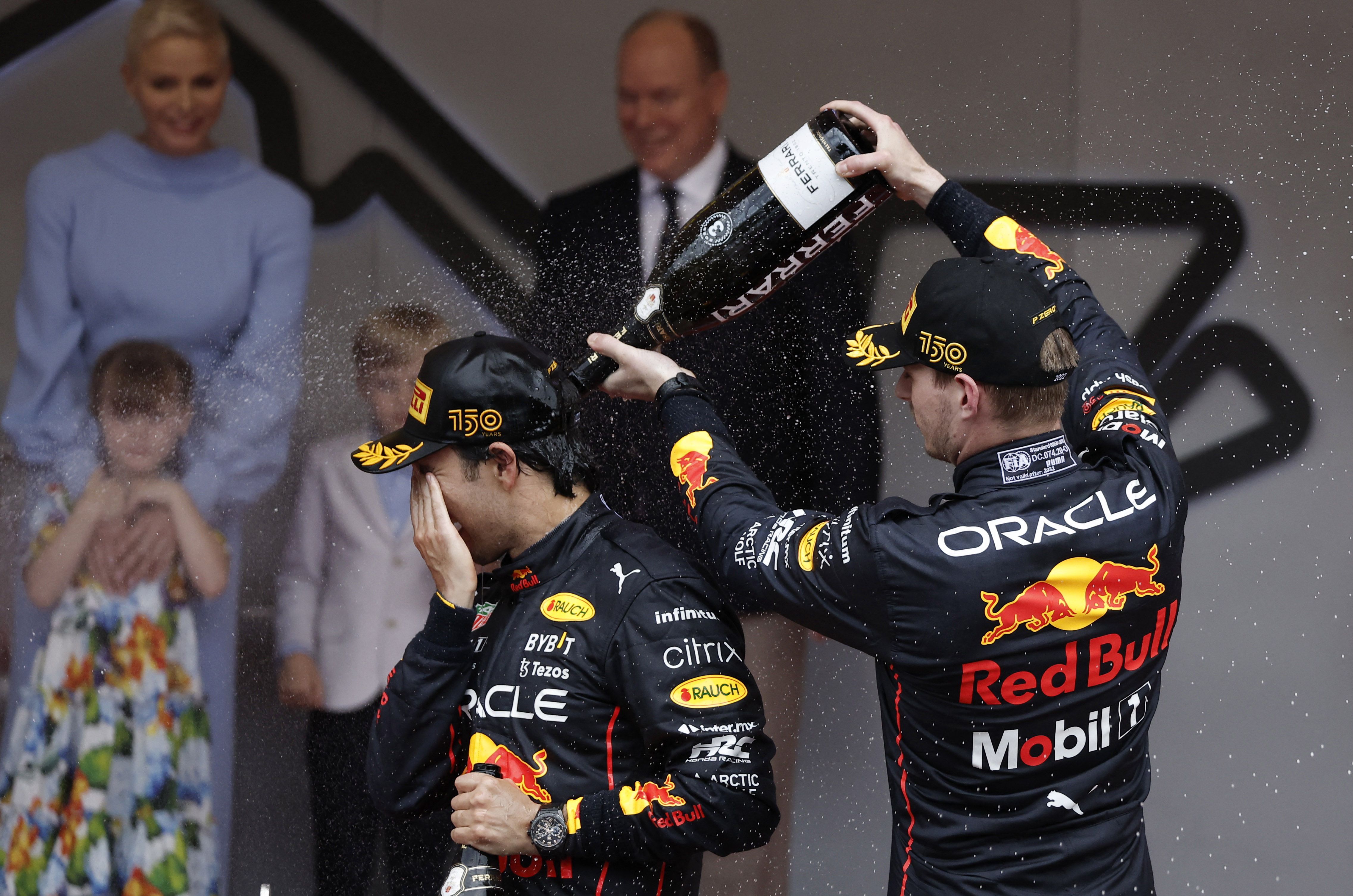 El trabajo en equipo que ha logrado el tapatío le ha valido para ganarse el respeto de Verstappen (Foto: REUTERS/Benoit Tessier)