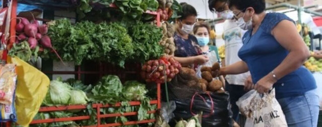 Ministerio de Economía aununció menos de S/500 para subsidio del bono alimentario