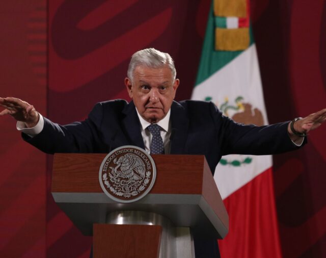 “Aunque no les gusta a los conservadores, vamos a traer médicos de Cuba”: sentenció AMLO en Chiapas