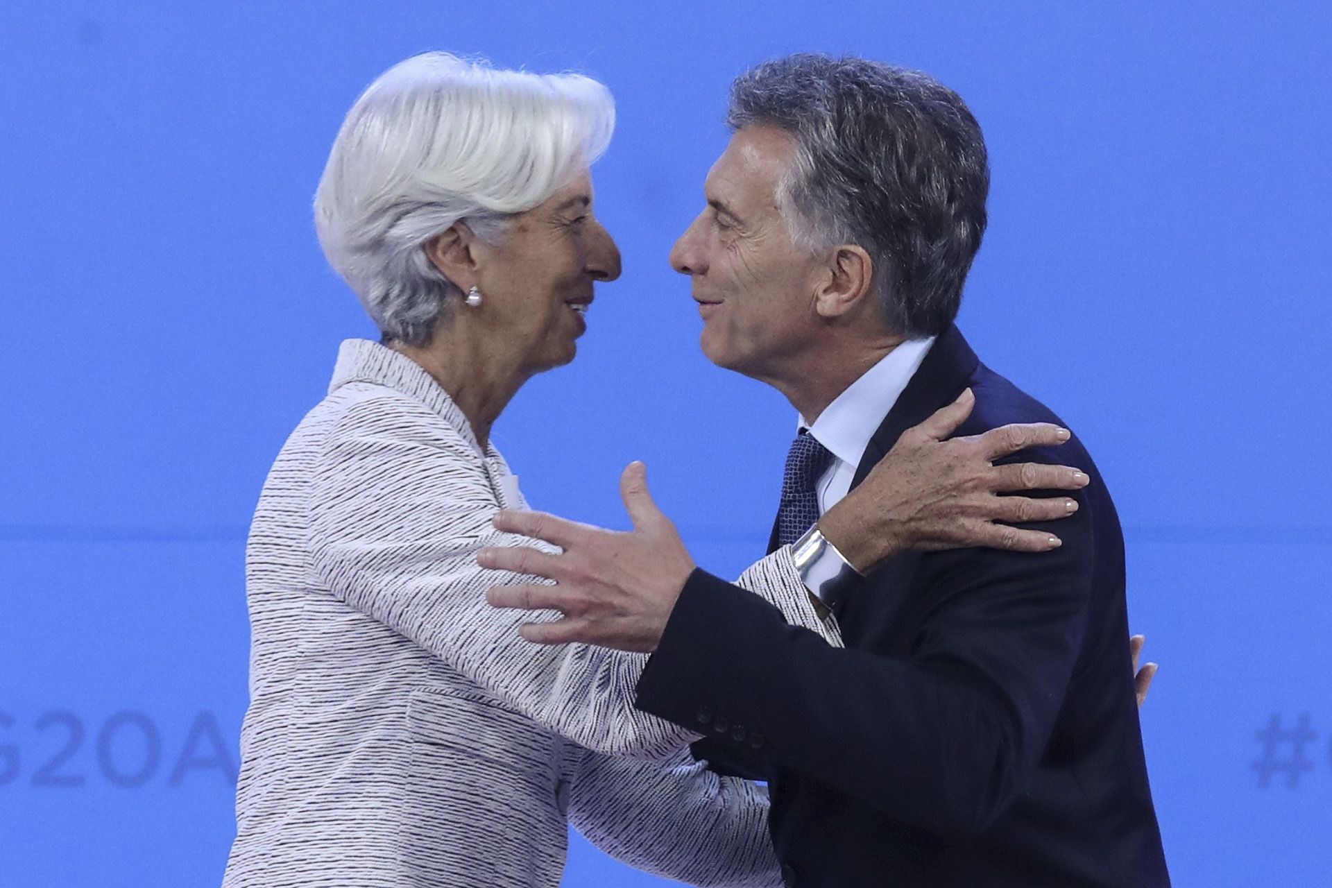 El ex presidente Mauricio Macri y la directora del FMI Christine Lagarde durante la cumbre del G20 en Buenos Aires (Ludovic MARIN / AFP)