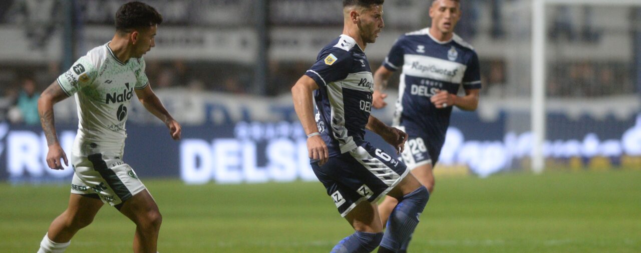 Gimnasia busca alcanzar a Atlético Tucumán en la cima de la Liga Profesional ante Sarmiento