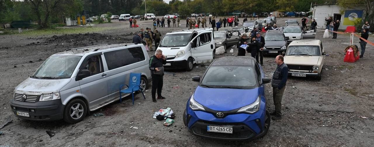 Al menos 23 civiles murieron durante un ataque ruso contra un convoy humanitario en Zaporizhzhia