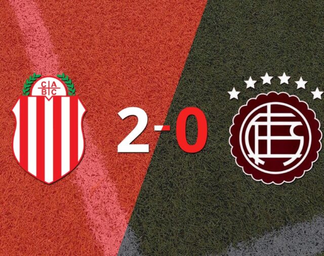 Barracas Central marcó dos veces en la victoria ante Lanús en el estadio Claudio Chiqui Tapia