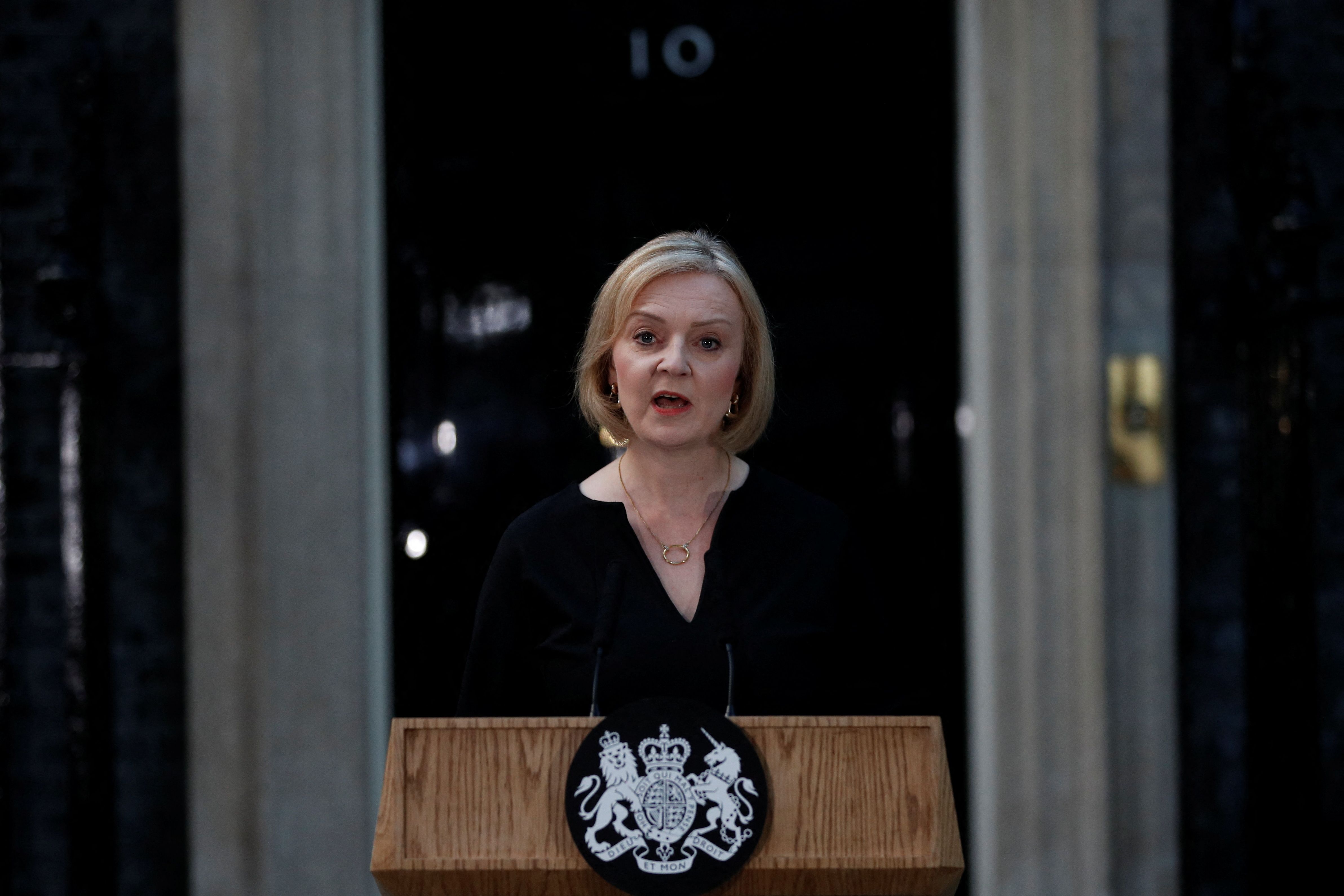 Liz Truss dio un discurso desde Downing Street tras la muerte de la reina Isabel II (REUTERS/Peter Nicholls)