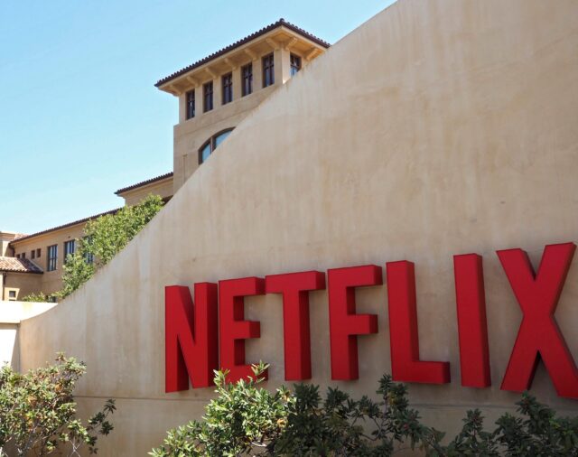 Las 10 series de Netflix en Uruguay para engancharse este día