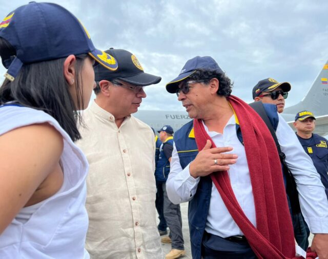 EN VIVO: El presidente Gustavo Petro llega a San Andrés y recorre el archipiélago tras el paso del huracán Julia