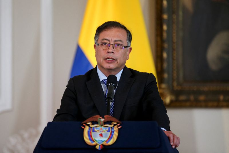 Foto de archivo. El presidente de Colombia, Gustavo Petro, atiende una conferencia de prensa en el Palacio de Nariño, en Bogotá, Colombia, 3 de octubre, 2022. REUTERS/Luisa González