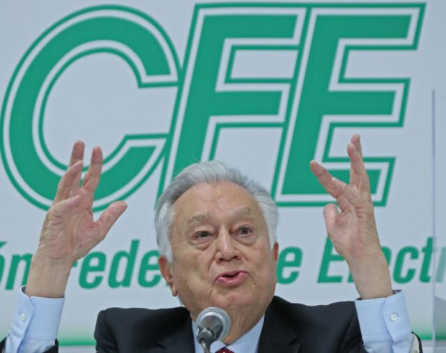 Así justificó Manuel Bartlett la caída en las finanzas de la CFE