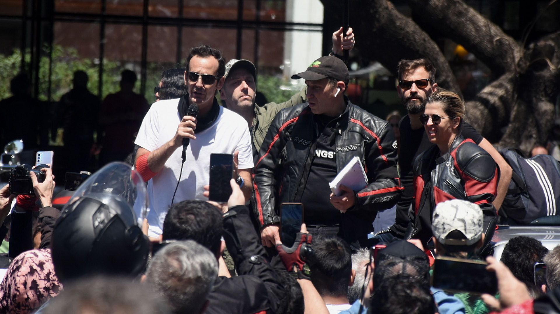 Motoqueros - Facultad de Derecho - protesta x inseguridad