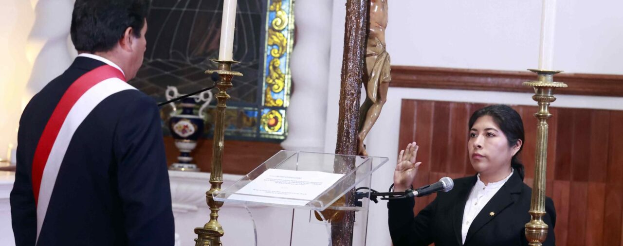 EN VIVO Pedro Castillo toma juramento al nuevo gabinete de Betssy Chávez