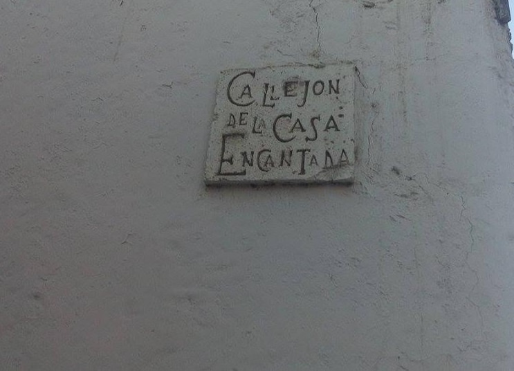 Noche a noche, ruídos extraños se escuchan en este lugar.