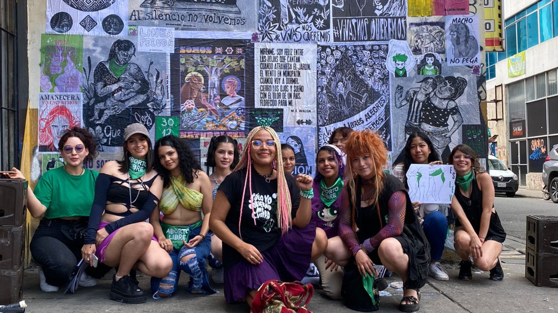 Manifestación convocada por Jacarandas en Cali durante el Día Internacional de la Eliminación de la Violencia contra las Mujeres.
(Twitter, @SomosJacarandas)