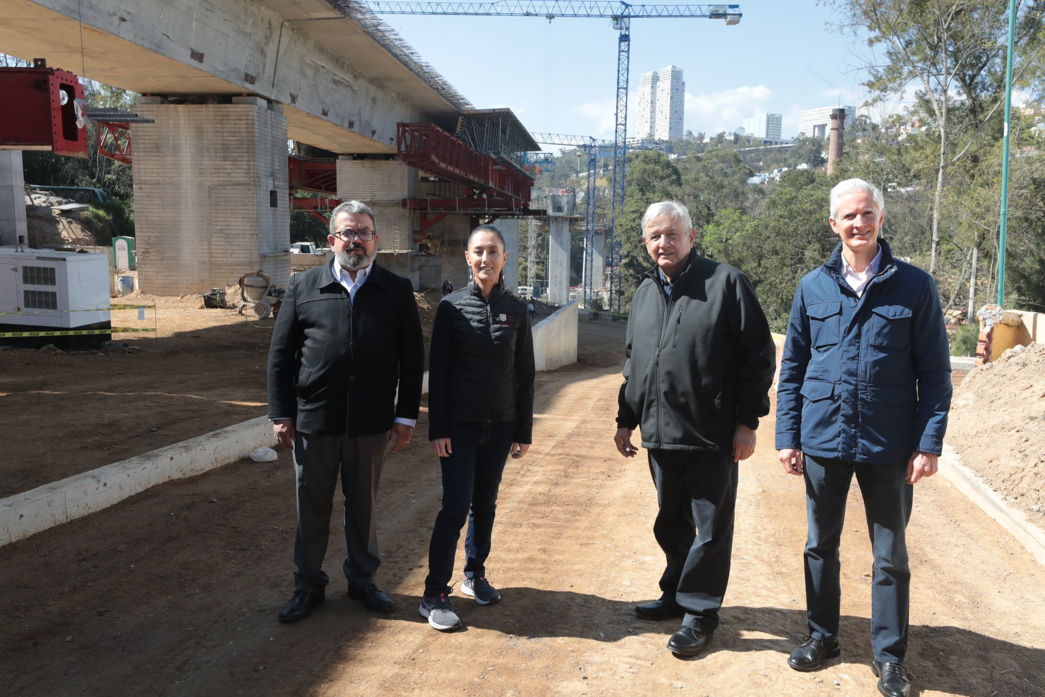 Supervisión del Tren Interurbano CDMX-Toluca (Twitter/@lopezobrador_)