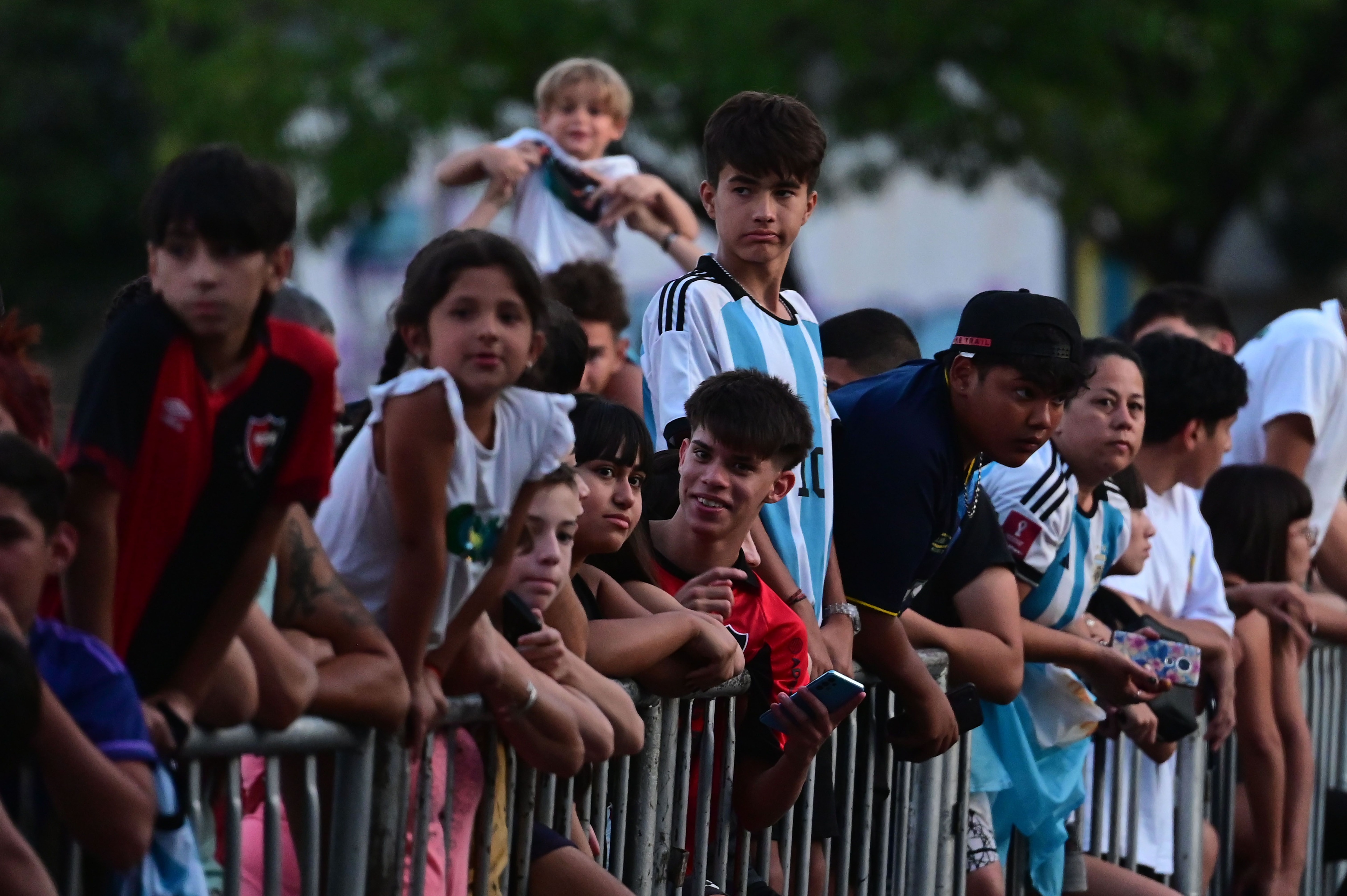Llegada de Messi y Anto Roccuzzo a su fiesta en Rosario