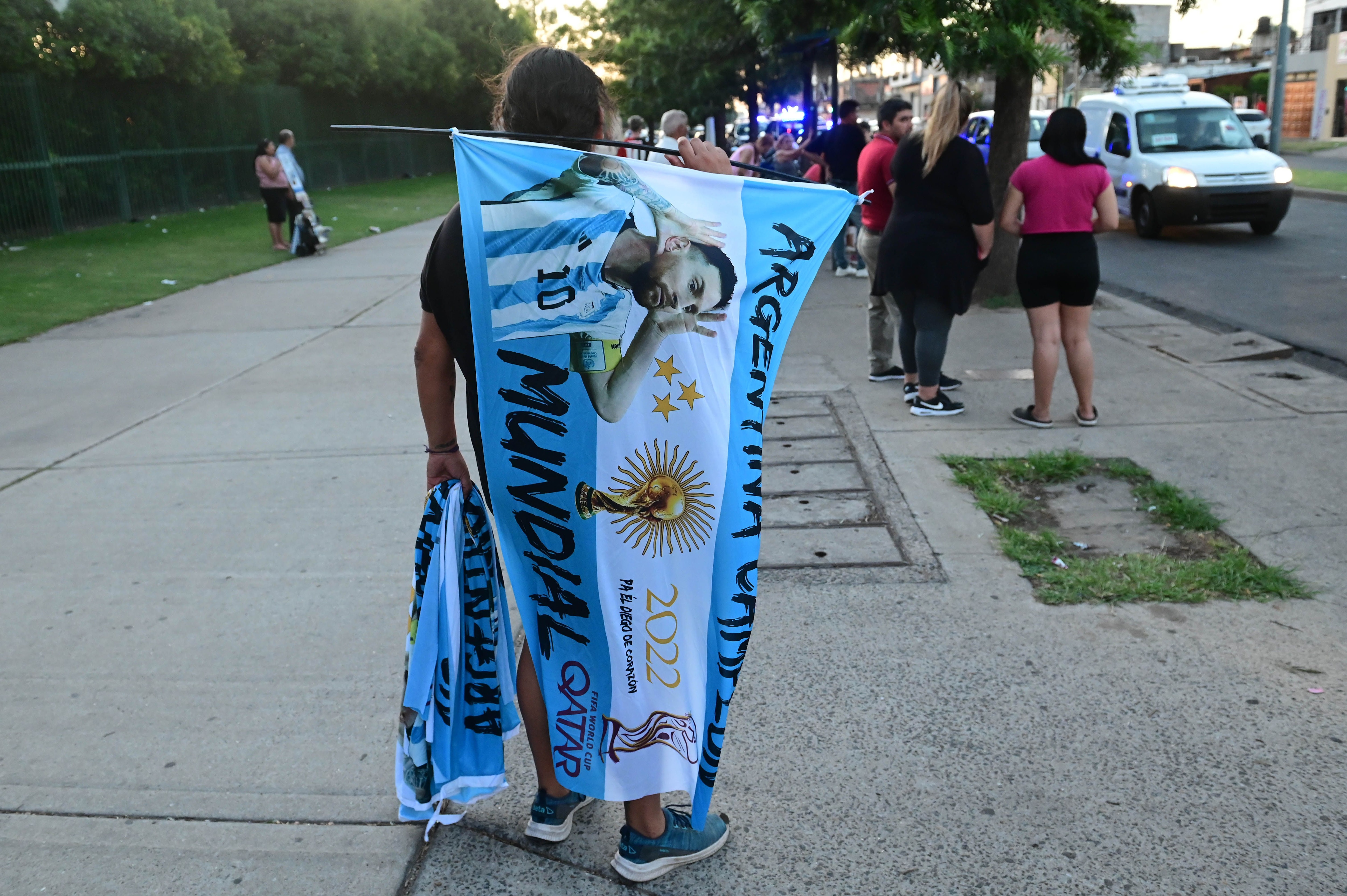 Llegada de Messi y Anto Roccuzzo a su fiesta en Rosario