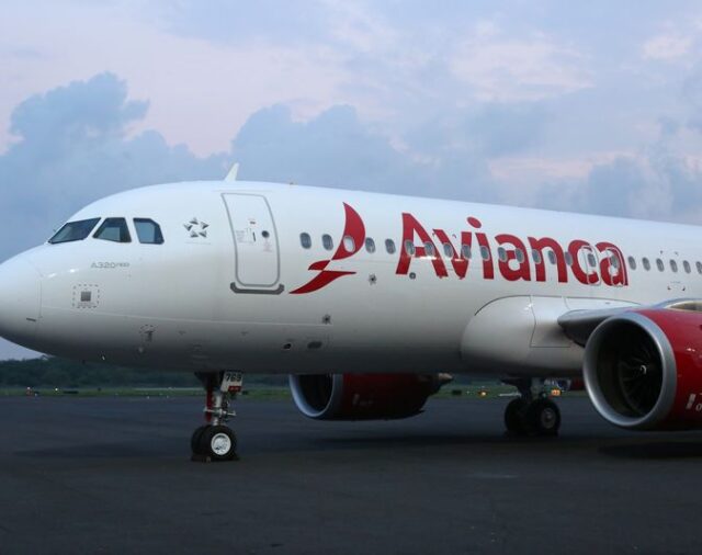 Pilotos de Avianca pidieron que les restablezcan sus salarios en mensaje al Ministerio de Trabajo