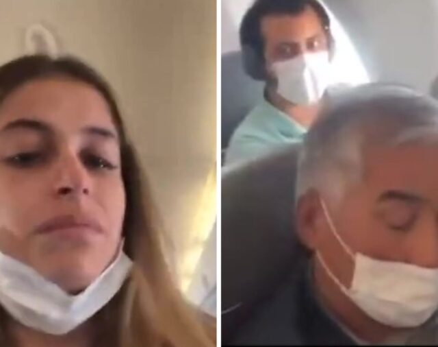 Una influencer confrontó a un hombre que le tomó fotos mientras dormía en el avión