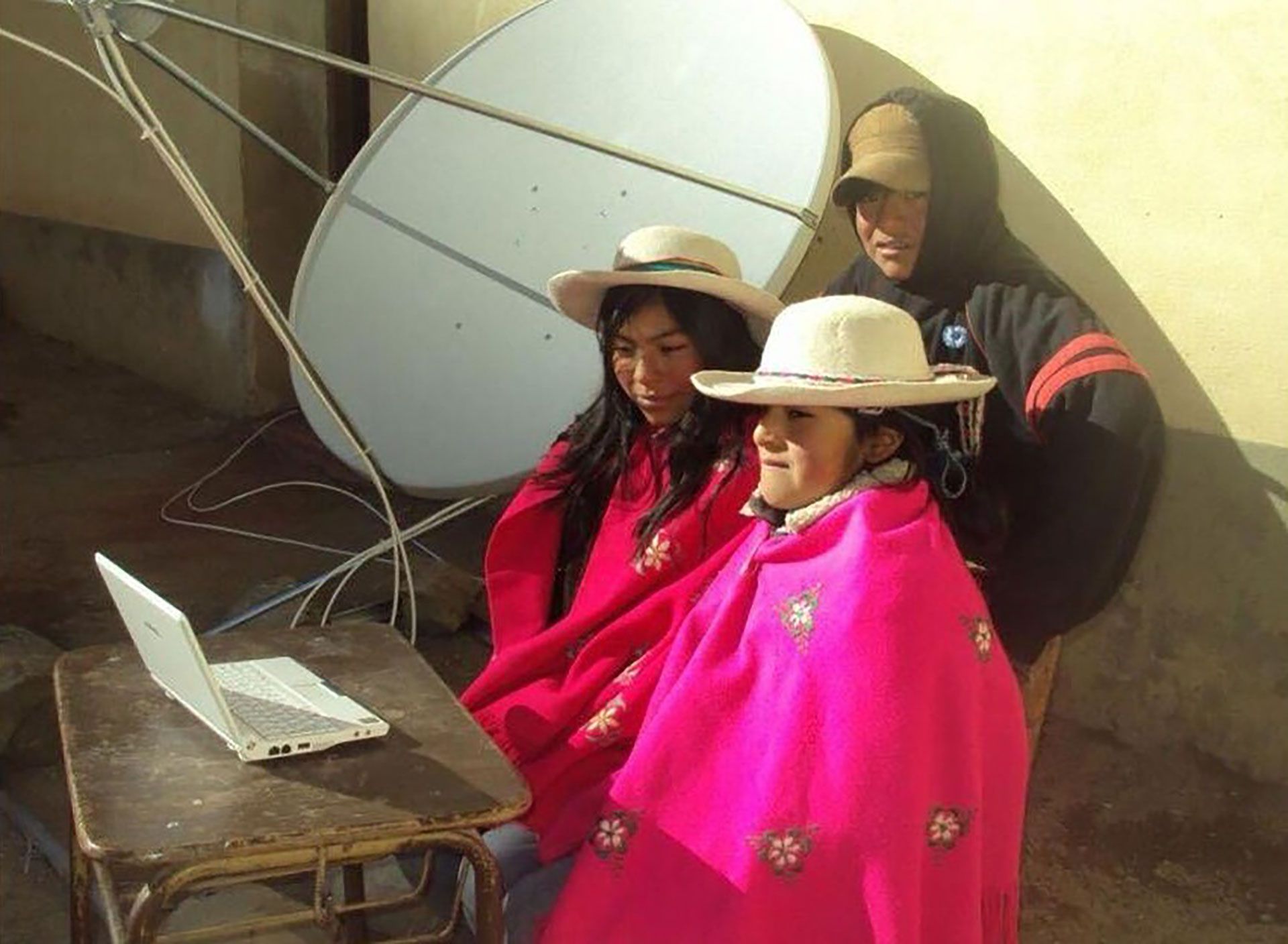 Fundación Aprendiendo Bajo la Cruz