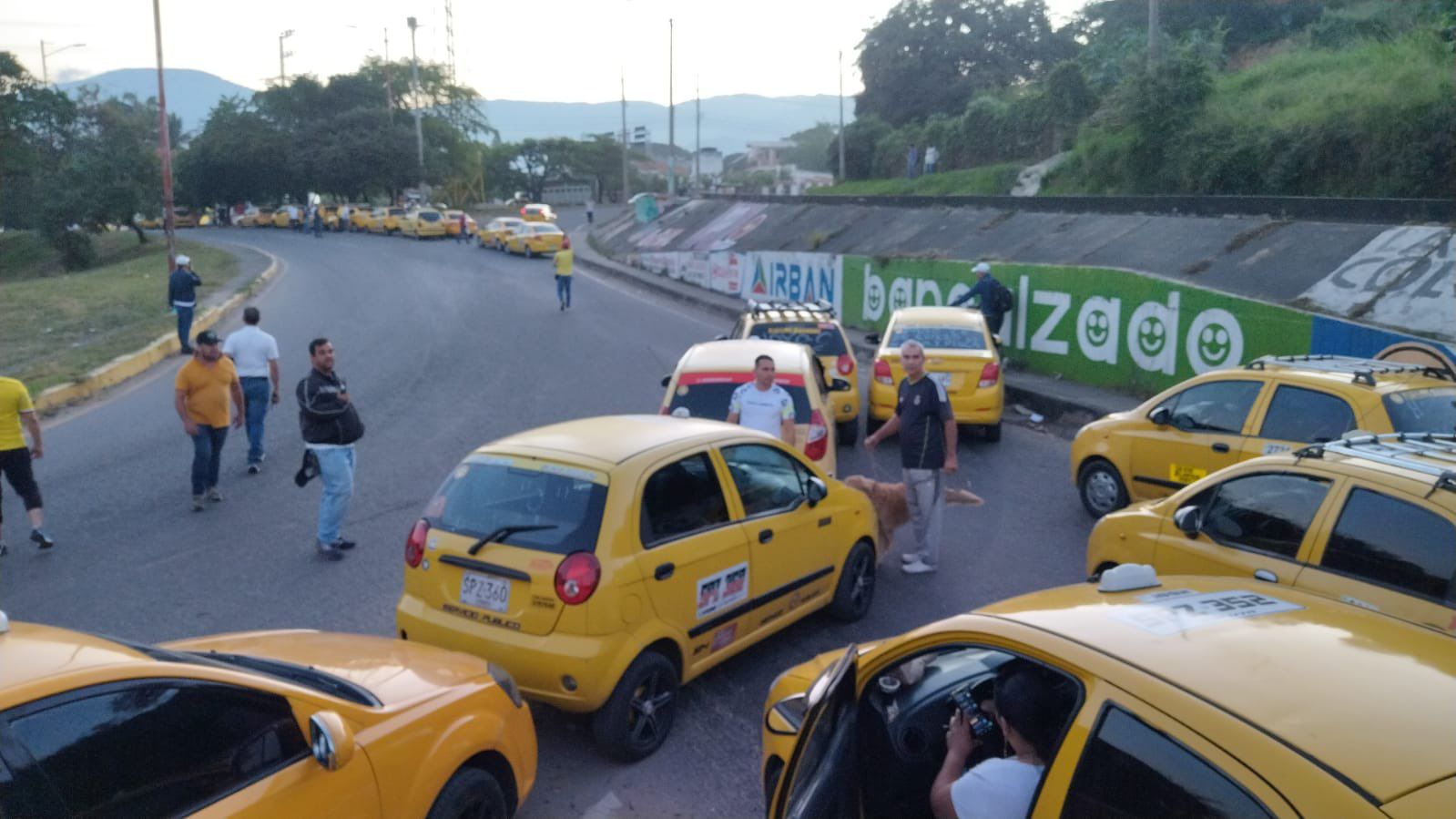 Taxistas en Cúcuta adelantan paro