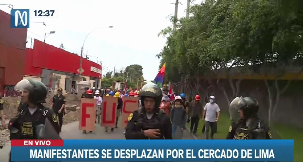PNP resguarda a manifestantes que estuvieron en Universidad San Marcos.