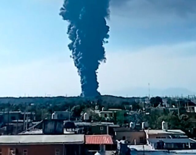 Se reportó una explosión en el Centro de Almacenamiento de Pemex en Ixhuatlán, Veracruz