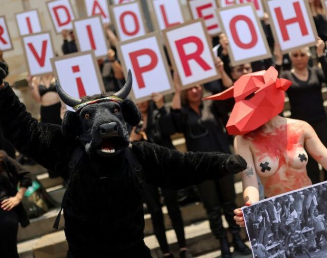 Día clave para el proyecto de ley para prohibir las corridas de toros, que llega con una nueva controversia