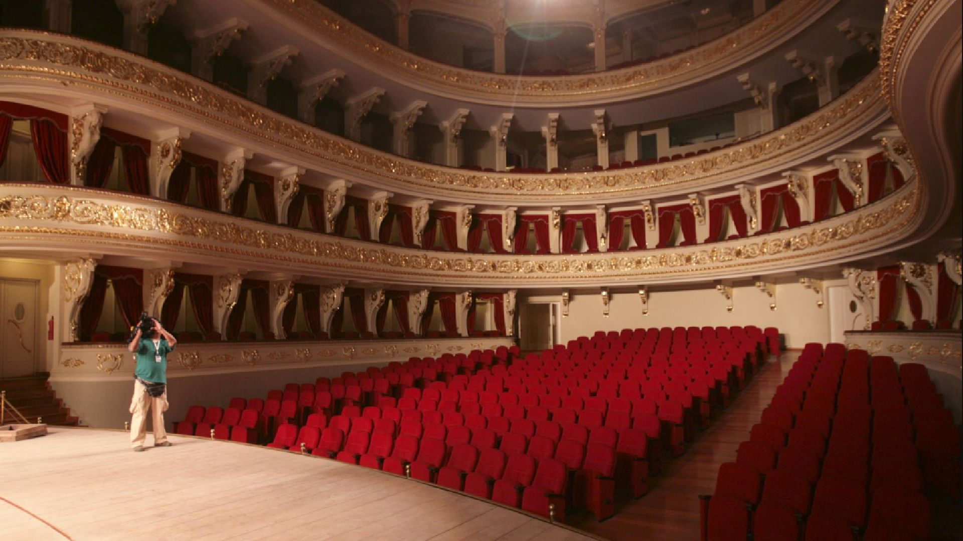 Luego de su remodelación tras el incendio de 1998, el Teatro Municipal de Lima luce mejor que nunca (Andina)