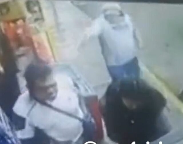 Hombre fue asesinado en una tienda de abarrotes mientras compraba con su esposa en Iztapalapa