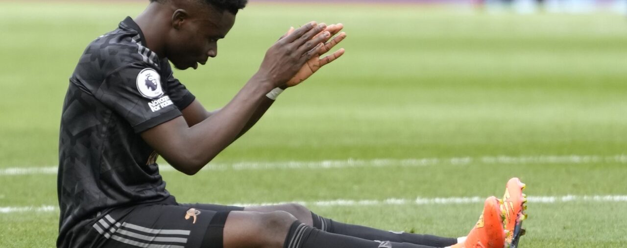 Arsenal se desinfla otra vez y empata 2-2 con West Ham