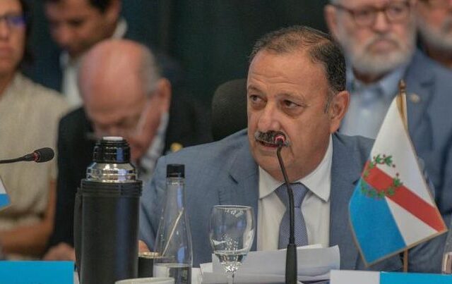Internaron de urgencia al gobernador de La Rioja, Ricardo Quintela