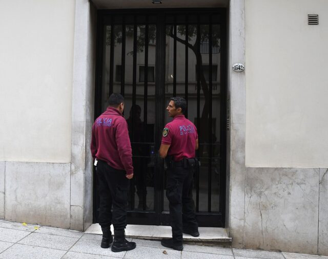 Nuevos allanamientos en el departamento de Francisco Sáenz Valiente y en el de la modelo muerta: buscan drogas en una caja fuerte