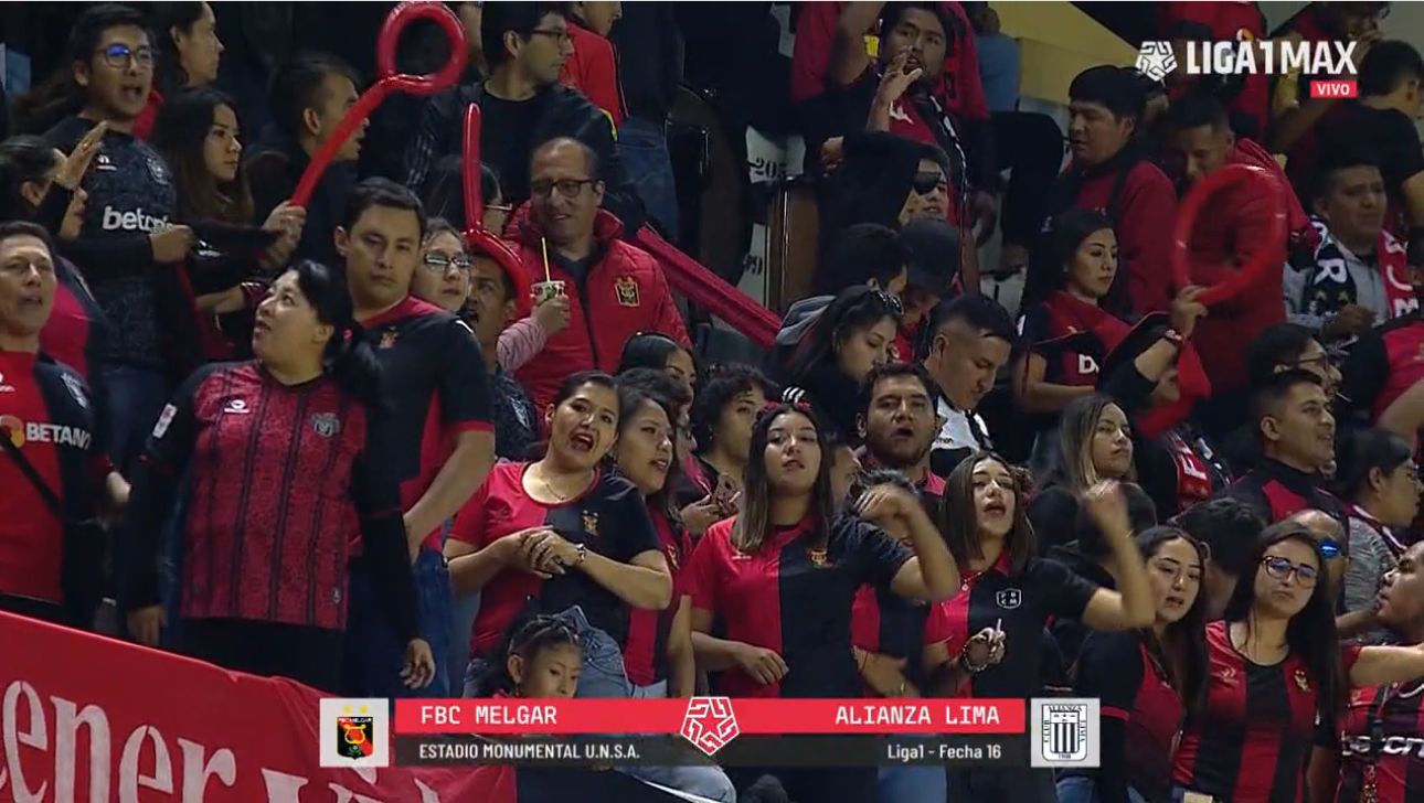 Hinchas del 'rojinegro' previo al duelo Alianza Lima vs Melgar por Liga 1
