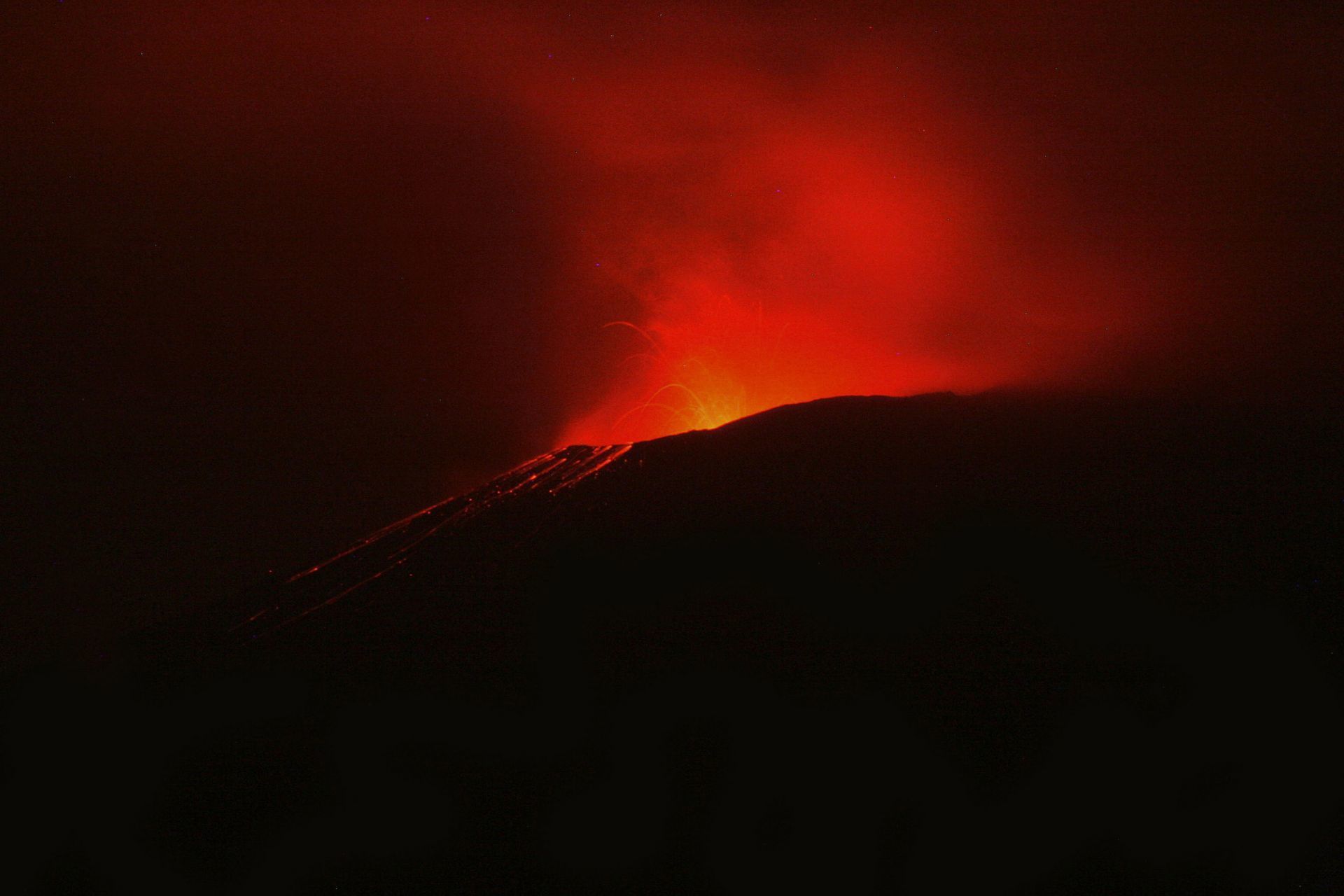volcán popocatépetl rojo erupción lava