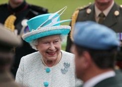 De acuerdo con los documentos revelados por la Policía Federal de EEUU, el simpatizante del IRA buscaba con el ataque contra la monarca vengar la muerte de su hija, asesinada en Irlanda del Norte por una bala de goma.