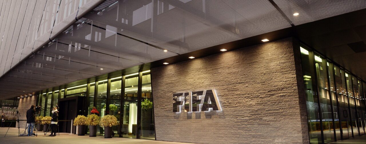 Fondo FIFA para impagos ayuda a 225 jugadores, muchos en Portugal y Grecia