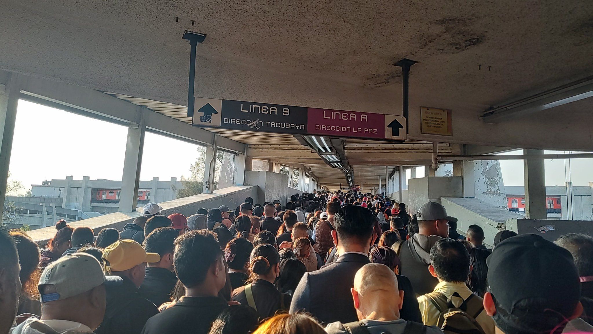 Entrada a la estación Pantitlán (Foto: Especial/Línea 9)