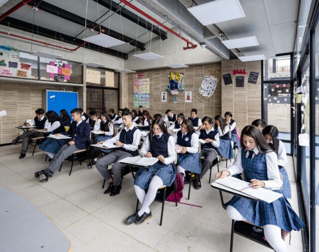 Tras la pandemia, se duplicó el número de estudiantes que perdieron el año en Colombia