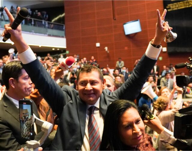 Alejandro Armenta se destapó y buscará ser “la corcholata de los poblanos”