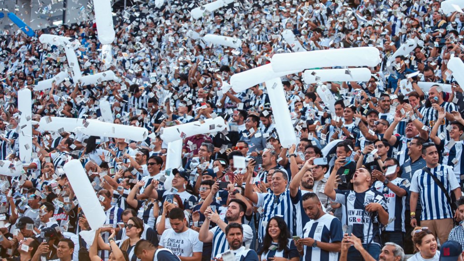Más de 20 mil hinchas de Alianza Lima se suscribieron a la membresía de 'Hazte Íntimo' (Club Alianza Lima).