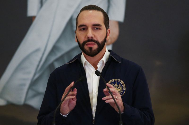 El Congreso de El Salvador redujo drásticamente el número de municipios del país con una polémica ley impulsada por Bukele. (REUTERS)