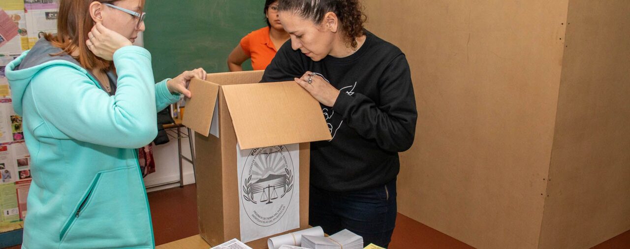 Elecciones Chaco 2023, en vivo: “Hoy es el voto bronca”, aseguró Gloria Romero, la madre de la joven asesinada