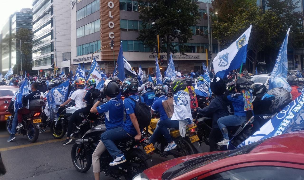 Caravana de hinchada embajadora Foto: Lina Muñoz Medina