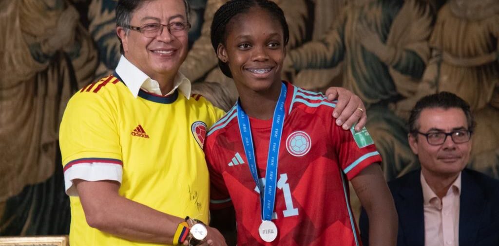 Gustavo Petro “sacó pecho” por elección de Colombia como sede del Mundial Femenino Sub-20 de la FIFA y se adjudicó logro