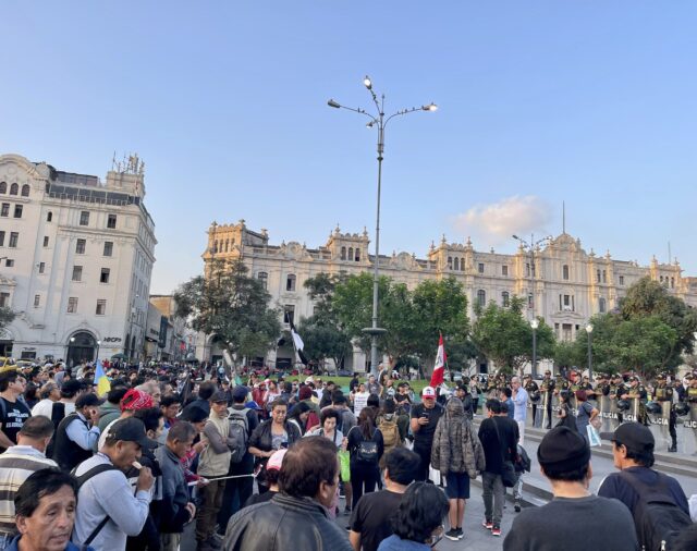 Marcha contra el Congreso se realiza hoy EN VIVO: ciudadanos se reúnen en la Plaza San Martín