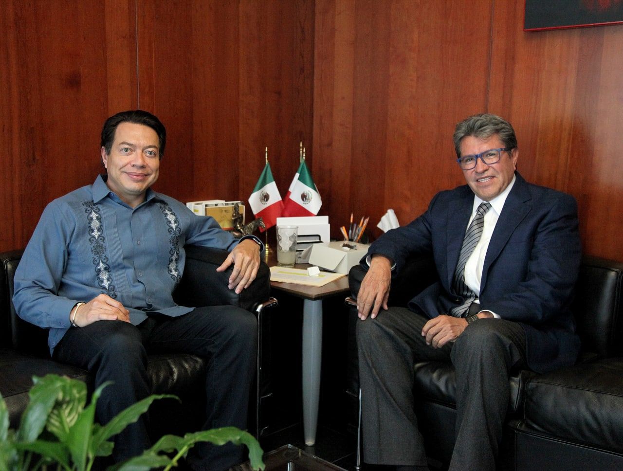 Mario Delgado junto a Ricardo Monreal (Foto: Twitter/@mario_delgado)