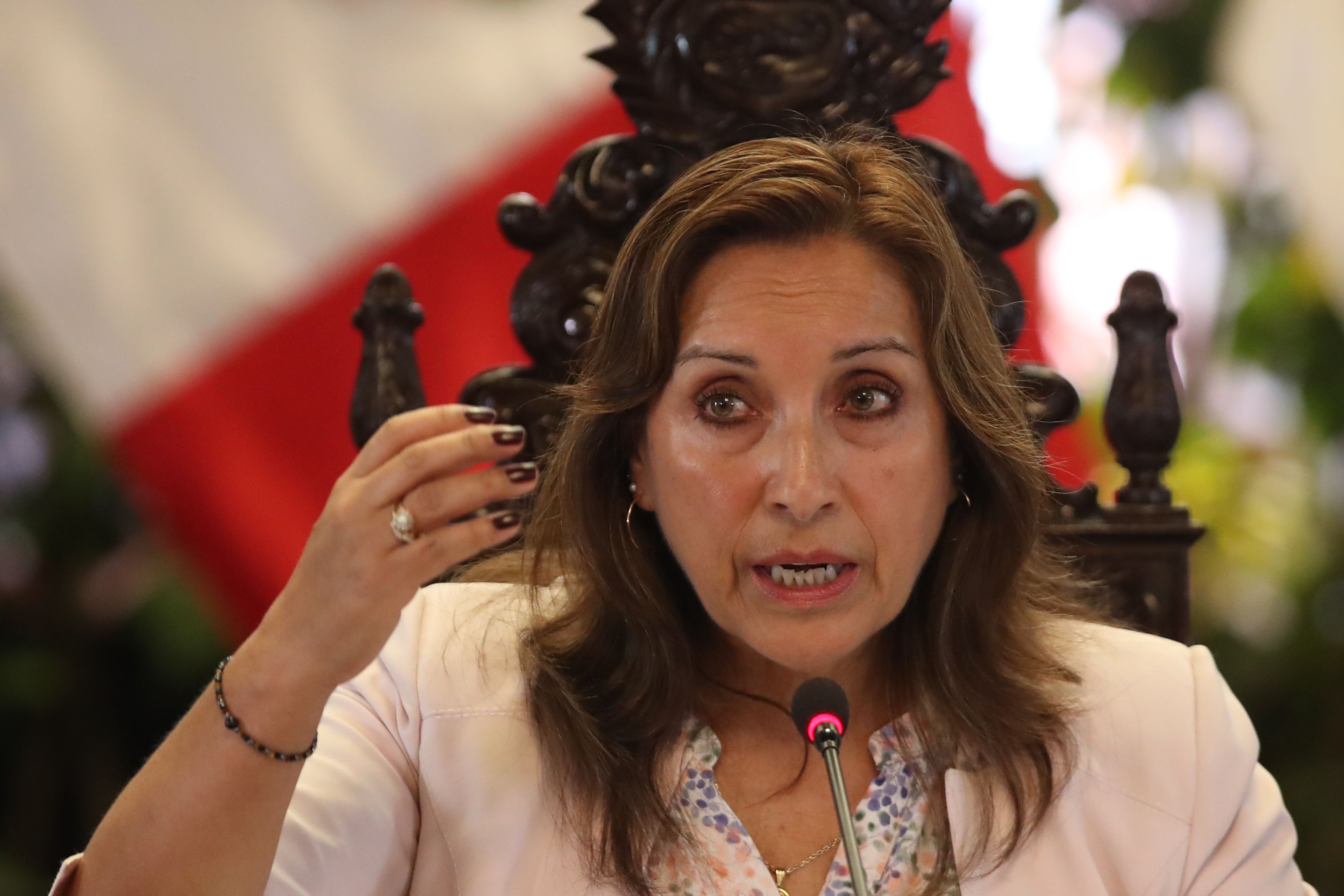 Foto de archivo de la presidenta de Perú, Dina Boluarte. EFE/ Paolo Aguilar