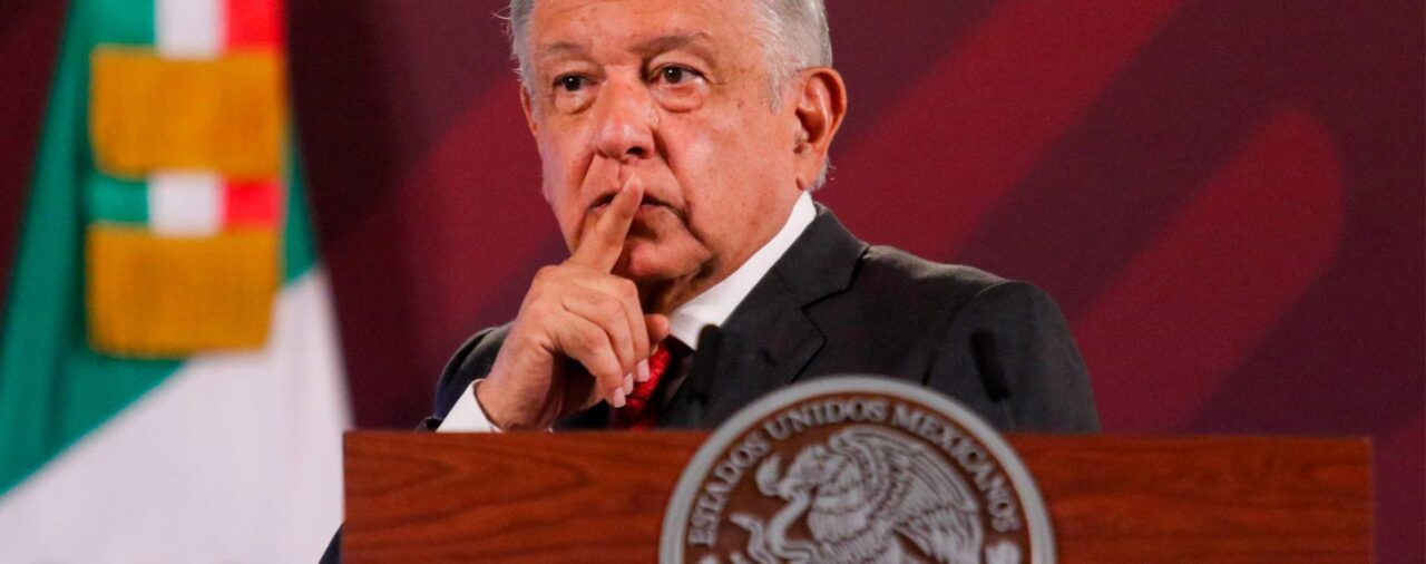 Mañanera AMLO hoy, 23 de agosto: Recortes al Poder Judicial, embate contra ministro y Grupo Frontera en el Zócalo, entre lo relevante