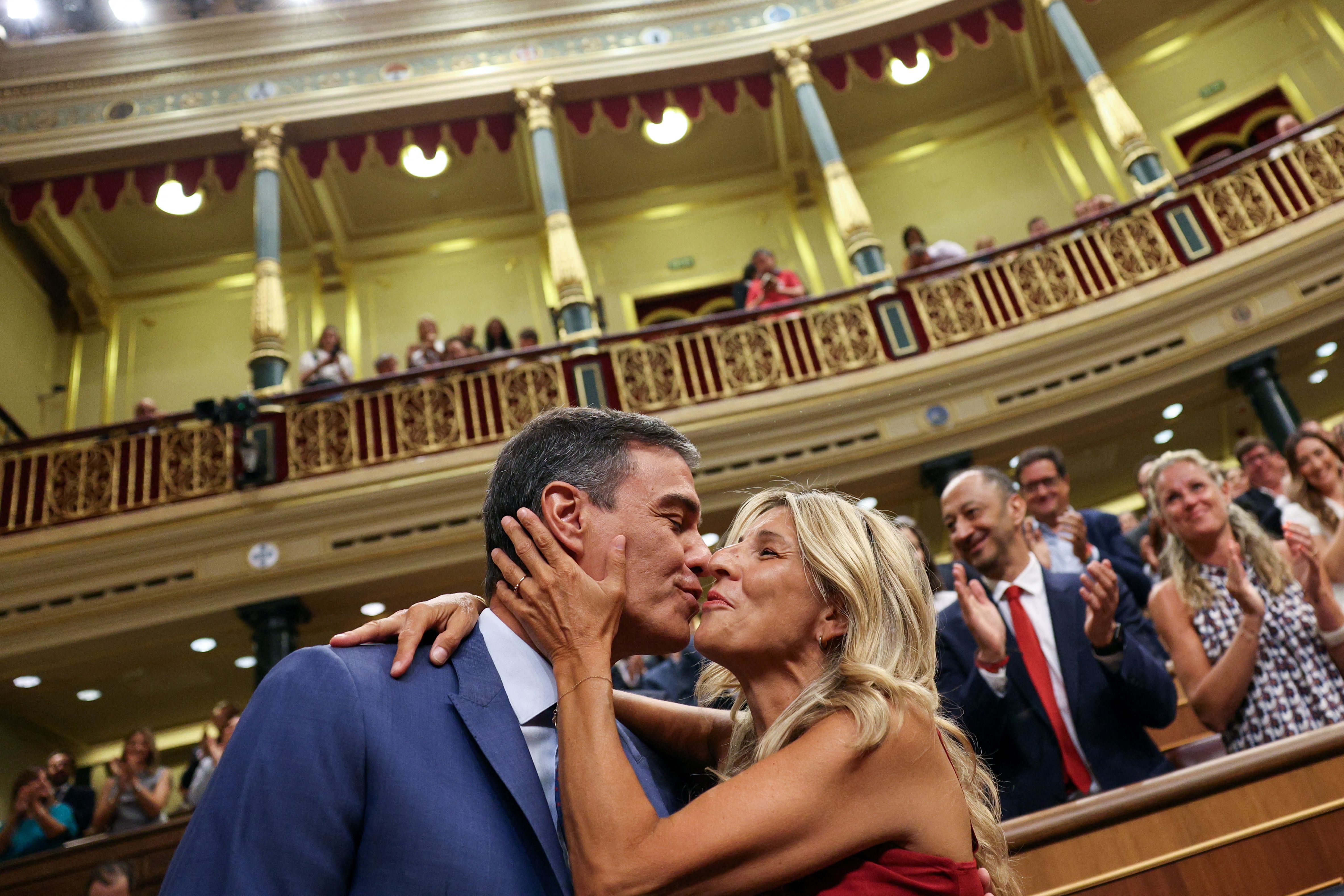 Pedro Sánchez y Yolanda Díaz en el Congreso de los Diputados (REUTERS/Violeta Santos Moura)